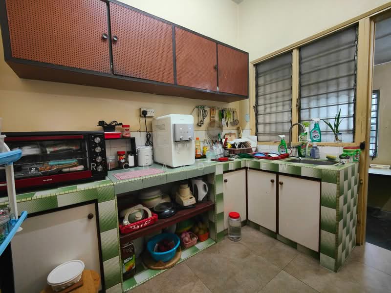 2-storey Terraced House for Sale in SS1 (Petaling Jaya) - Richard Liew - Kitchen - PropertyGuru.com.my