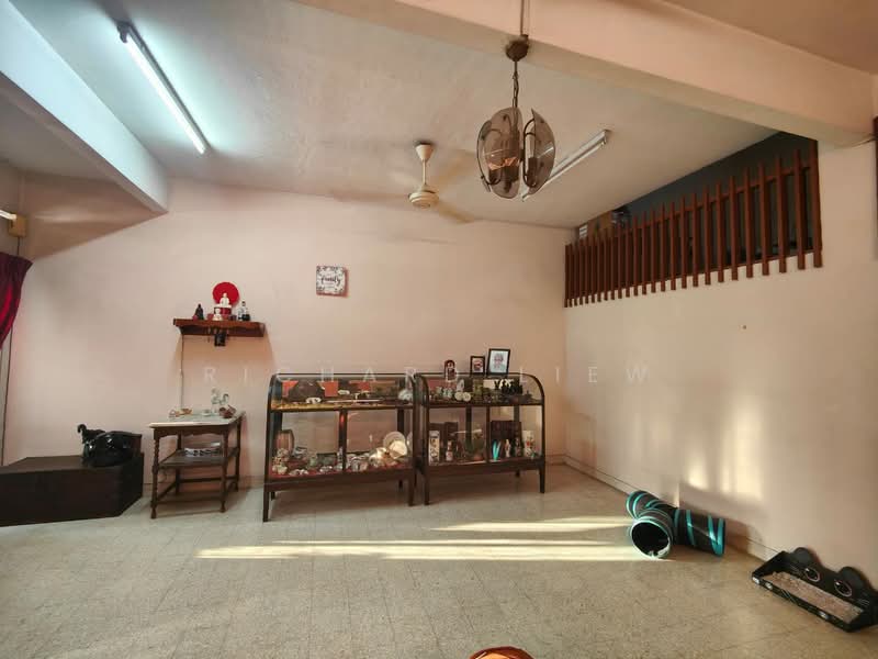 2-storey Terraced House for Sale in SS1 (Petaling Jaya) - Richard Liew - Living Room - PropertyGuru.com.my