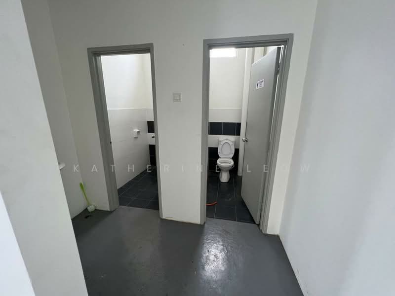 Factory for Rent in Iskandar Puteri (Nusajaya) (Johor) - Katherine Leow - Bathroom - PropertyGuru.com.my