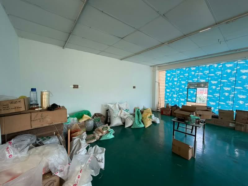 Shop / Office for Sale in Rawang (Selangor) - Nicholas Lee - Interior - PropertyGuru.com.my