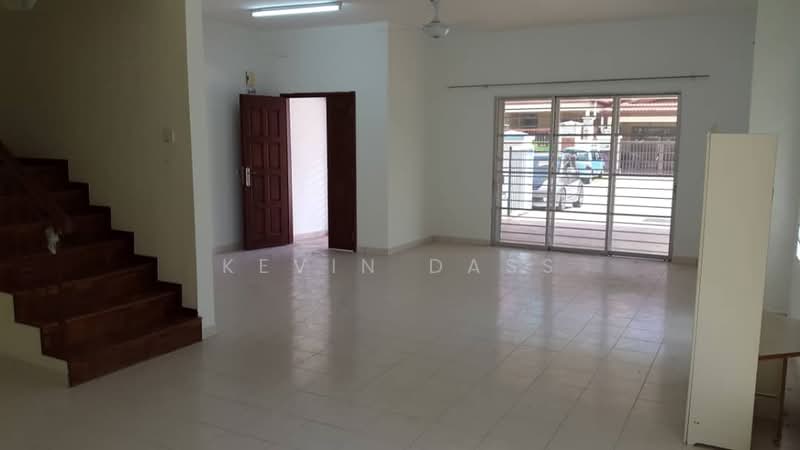 2-storey Terraced House for Sale in Denai Alam (Shah Alam) - Kevin Dass - Living Room - PropertyGuru.com.my