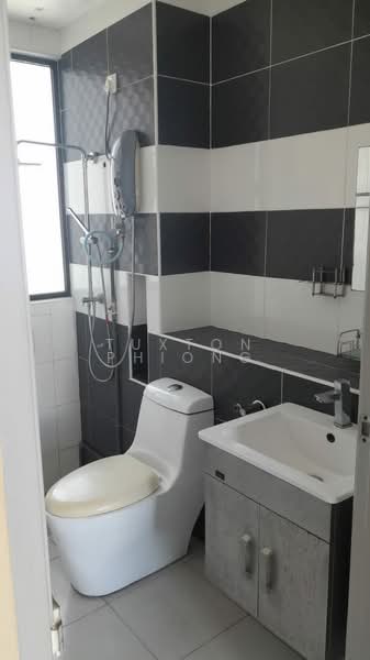 The Sky Executive Suites untuk Untuk Dijual - RM 398,000, Mac 2026 - Bathroom - PropertyGuru.com.my