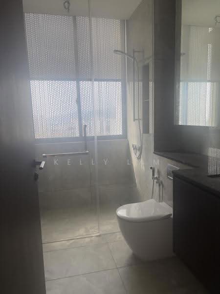 Kediaman Servis untuk Dijual di Park Regent @Desa Park City - Kelly Lam - Bathroom - PropertyGuru.com.my