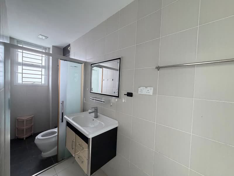 2-storey Terraced House for Sale in Taman JP Perdana (Johor Bahru) - Lifen . - Bathroom - PropertyGuru.com.my
