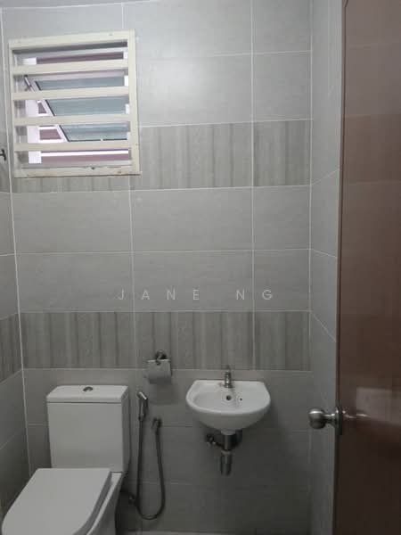 Taman Brokoli Indah untuk Untuk Disewa - RM 1,400 /bulan, Mac 2026 - Bathroom - PropertyGuru.com.my