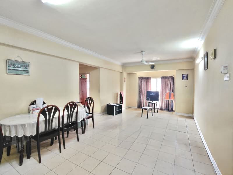 Condominium for Sale at Avant Court Condominium - Quester Fong - Living Room - PropertyGuru.com.my