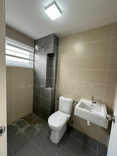 Aquamarine Phase 2C @ Taman Putra Prima untuk Untuk Disewa - RM 1,700 /bulan, Mac 2026 - Bathroom - PropertyGuru.com.my