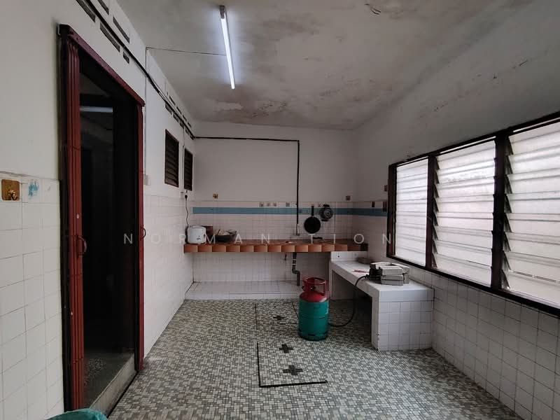 Salak South Garden (Taman Salak Selatan) untuk Untuk Dijual - RM 1,000,000, Apr 2026 - Kitchen - PropertyGuru.com.my