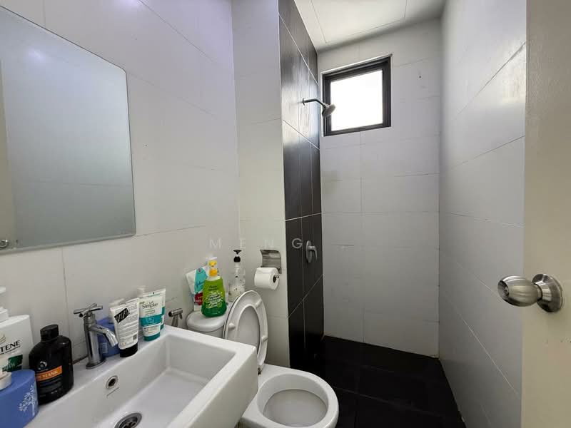 Skyview Residence untuk Untuk Dijual - RM 720,000, Mac 2026 - Bathroom - PropertyGuru.com.my