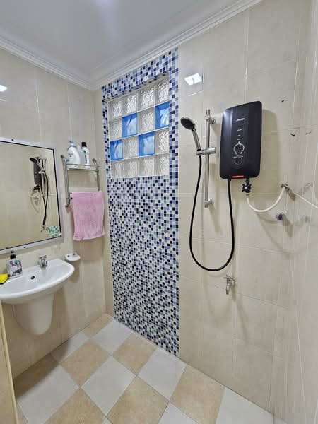 2-storey Terraced House for Rent in Bukit Jelutong (Shah Alam) - Winny Su - PropertyGuru.com.my