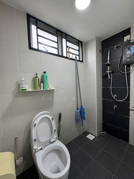 2-storey Terraced House for Sale in Taman JP Perdana (Johor Bahru) - Lifen . - Bathroom - PropertyGuru.com.my