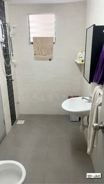 Pelangi Heights 2 untuk Untuk Dijual - RM 310,000, Mac 2026 - Bathroom - PropertyGuru.com.my