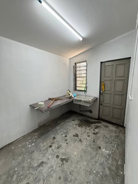 1-storey Terraced House for Sale in Bukit Chagar (Johor Bahru) - Yik Tat - PropertyGuru.com.my