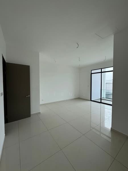Cluster House for Sale in Austin Crest (Johor Bahru) - Lifen . - Interior - PropertyGuru.com.my