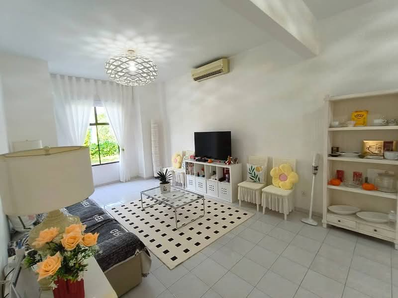 Bungalow for Rent in Leisure Farm (Gelang Patah) - Liew Lih Yi - Living Room - PropertyGuru.com.my