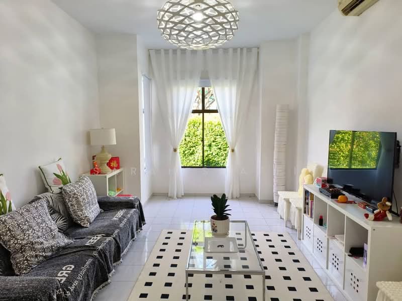 Bungalow for Rent in Leisure Farm (Gelang Patah) - Sarah Shaffi - Living Room - PropertyGuru.com.my