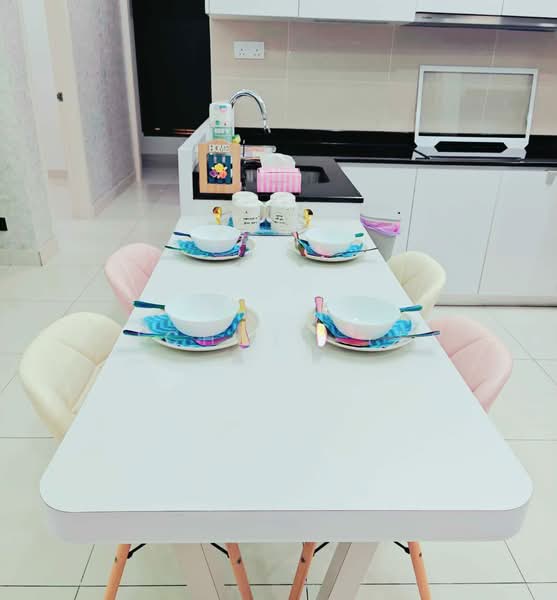 Apartment for Sale at Eco Nest @ Eco Botanic - Michael Yeo - Kitchen - PropertyGuru.com.my