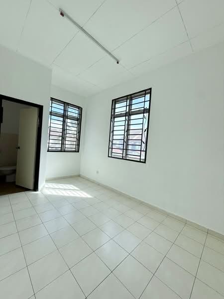 2-storey Terraced House for Sale in Taman Kempas Indah (Tebrau) - Yik Tat - Interior - PropertyGuru.com.my