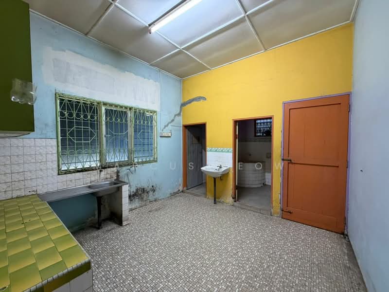 Jalan Labu untuk Untuk Disewa - RM 7,000 /bulan, Mac 2026 - Kitchen - PropertyGuru.com.my