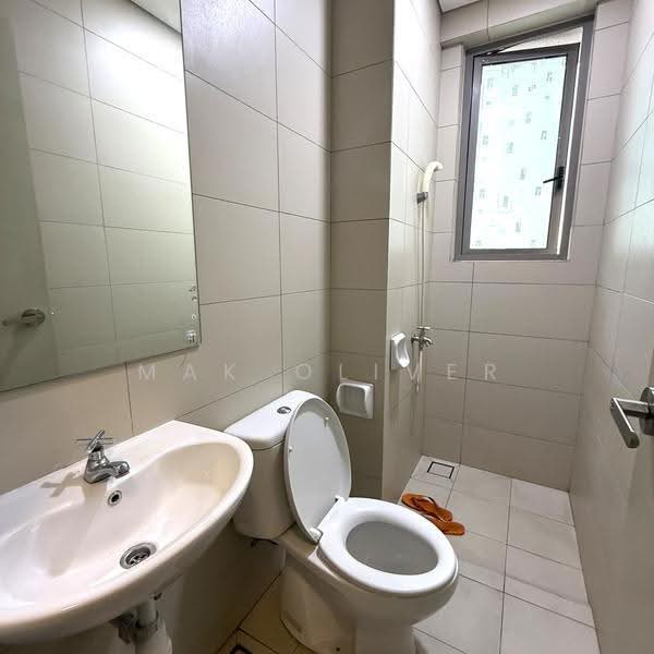 Condominium for Sale at KM1 East - Mak Oliver - Bathroom - PropertyGuru.com.my