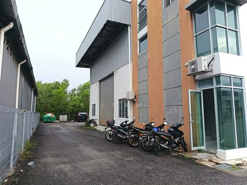 Factory for Rent in Shah Alam (Selangor) - Selvam . - Exterior - PropertyGuru.com.my