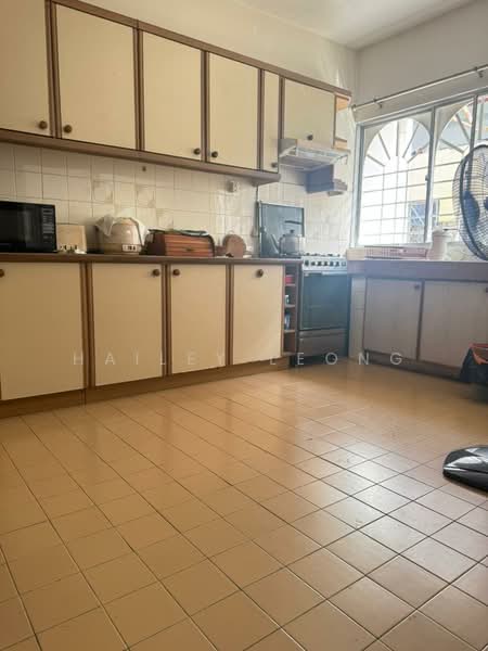 2-storey Terraced House for Sale in Taman Tun Dr Ismail (Kuala Lumpur) - Hailey Leong - Kitchen - PropertyGuru.com.my