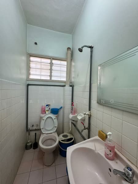 2-storey Terraced House for Sale in Taman Tun Dr Ismail (Kuala Lumpur) - Hailey Leong - Bathroom - PropertyGuru.com.my