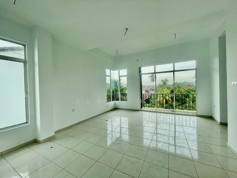 Semi-Detached House for Sale in Air Putih (Kuantan) - Alan Tan - Balcony - PropertyGuru.com.my
