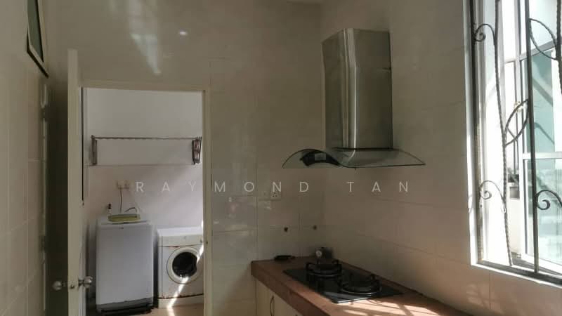 Tropicana Indah Resort Homes, Petaling Jaya untuk Untuk Dijual - RM 1,340,000, Mac 2026 - Kitchen - PropertyGuru.com.my
