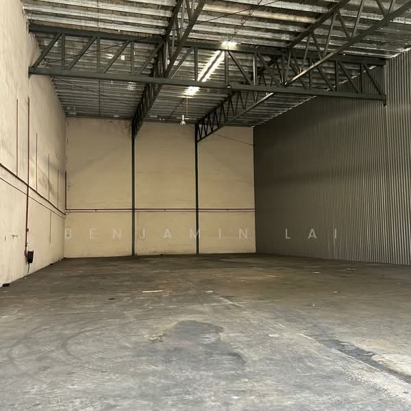 Warehouse for Rent in Kawasan Industri Kampung Jaya (Sungai Buloh) - Benjamin Lai - Interior - PropertyGuru.com.my