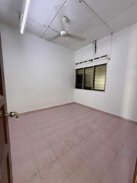 1-storey Terraced House for Sale in Taman Johor Jaya (Johor Bahru) - Jun Song - Interior - PropertyGuru.com.my