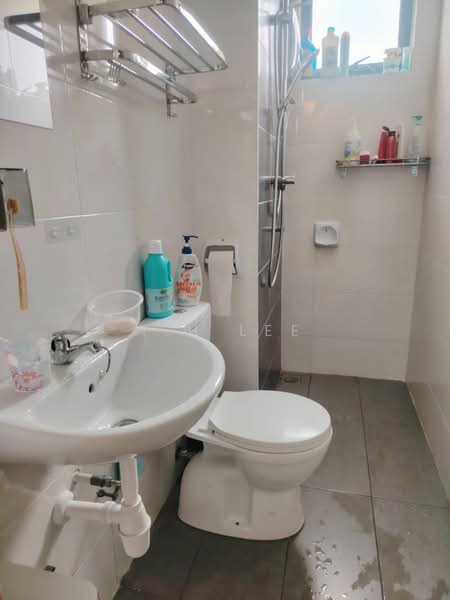 Condominium for Sale at Maple Residence - T.H Lee - Bathroom - PropertyGuru.com.my