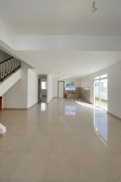 2-storey Terraced House for Sale in Bandar Country Homes (Rawang) - Rosdi Sharif - Living Room - PropertyGuru.com.my