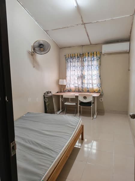 2-storey Terraced House for Rent in Taman Sri Rampai (Wangsa Maju) - Regine Yeo - Bedroom - PropertyGuru.com.my