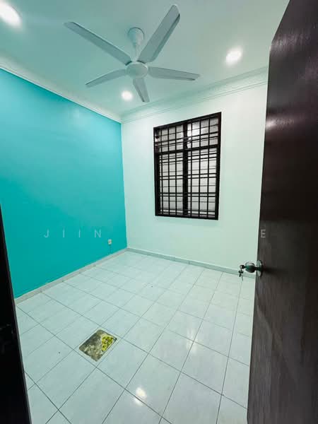 Untuk Dijual - Big Size 22x70 Bukit Indah New Painting Single Storey Renovation