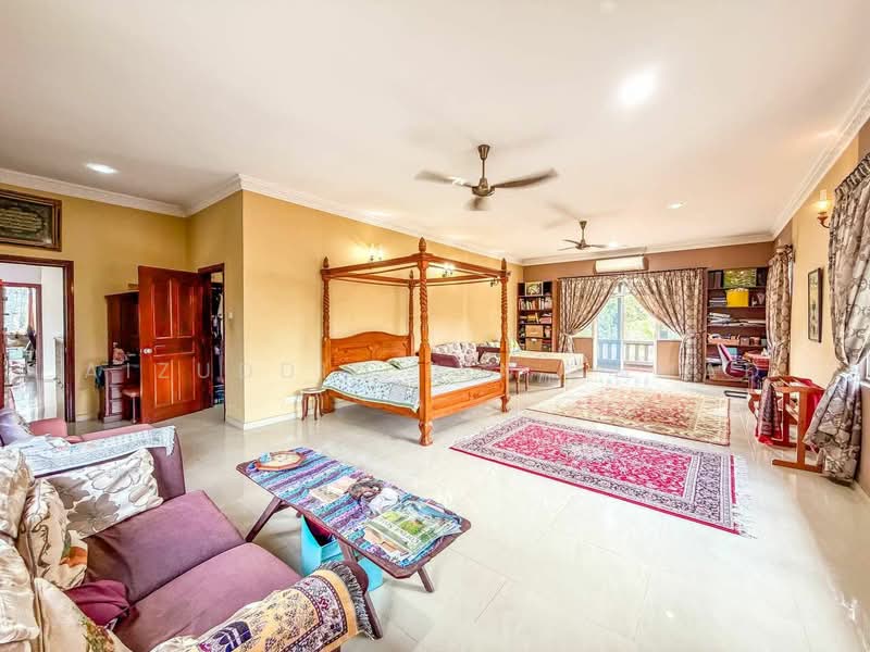 Bungalow for Sale in Country Heights (Kajang) - Aizuddin bin Ahmad - Living Room - PropertyGuru.com.my