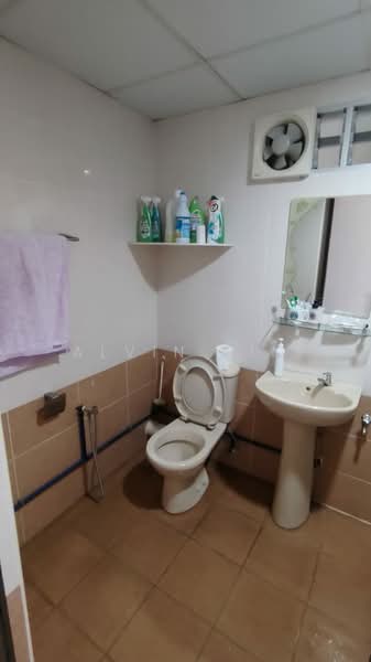 Condominium for Sale at Putra Place Condominium - Alvin Sim - Bathroom - PropertyGuru.com.my