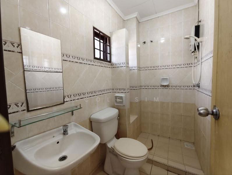 Pangsapuri untuk Dijual di Taman Puchong Prima - Nicole Sim - Bathroom - PropertyGuru.com.my