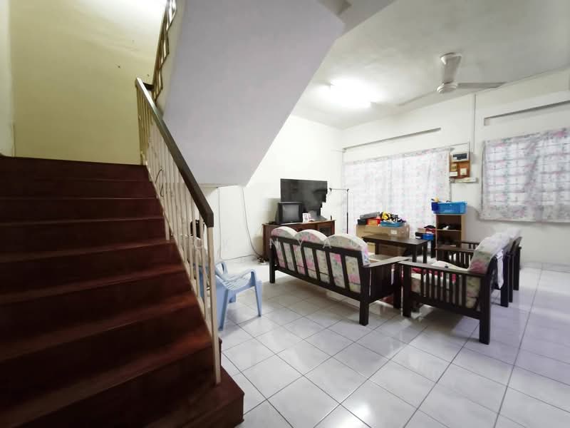 2-storey Terraced House for Sale in Ipoh (Perak) - Ck Nyau - Living Room - PropertyGuru.com.my