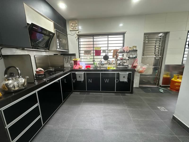 2-storey Terraced House for Sale in Mutiara Rini (Skudai) - Calvin Wong - Kitchen - PropertyGuru.com.my