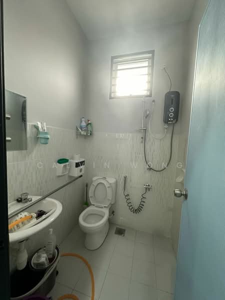 2-storey Terraced House for Sale in Mutiara Rini (Skudai) - Calvin Wong - Bathroom - PropertyGuru.com.my
