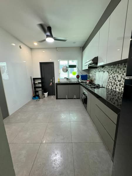 Rumah Teres 2 Tingkat untuk Dijual di Setia Ecohill (Semenyih) - CK Law - Kitchen - PropertyGuru.com.my
