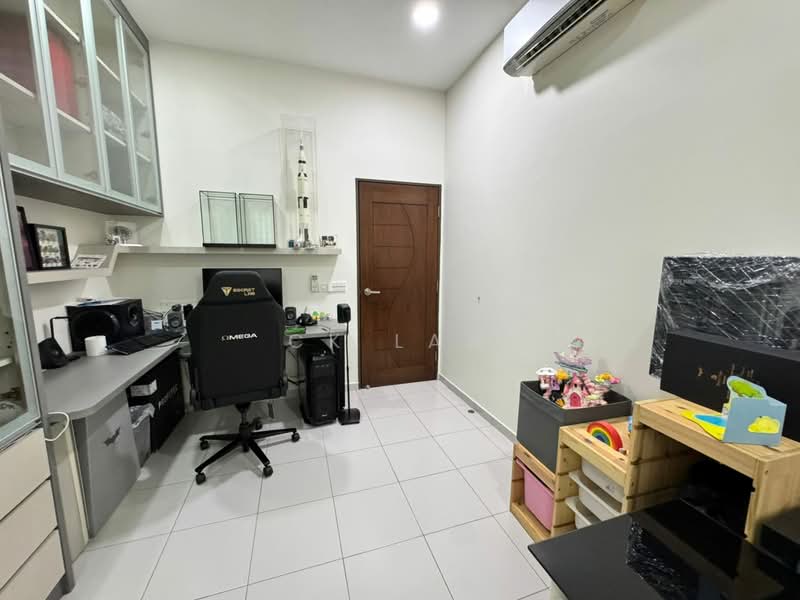 Rumah Teres 2 Tingkat untuk Dijual di Setia Ecohill (Semenyih) - CK Law - Study - PropertyGuru.com.my