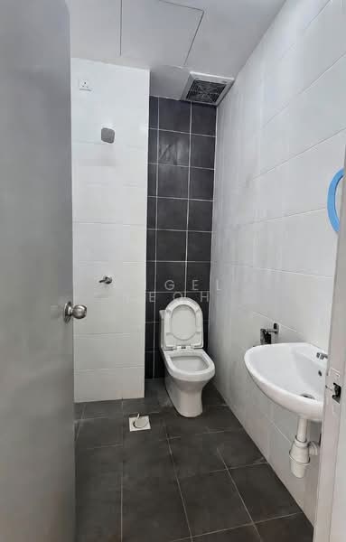 Condominium for Rent at Damai Vista - Angel Yeoh - Bathroom - PropertyGuru.com.my