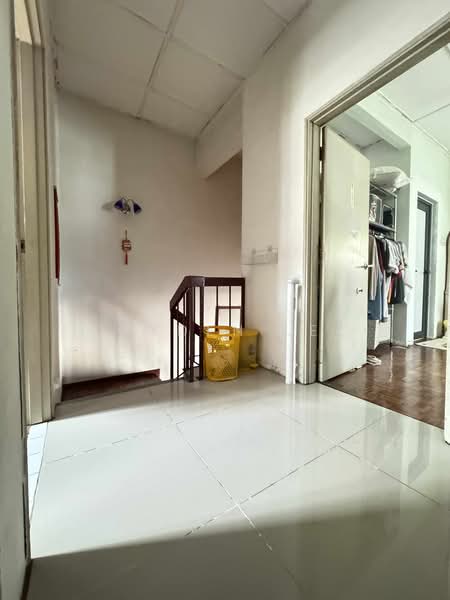 Rumah Teres 2 Tingkat untuk Dijual di Taman Wawasan (Puchong) - Jayden Lee - Corridor - PropertyGuru.com.my