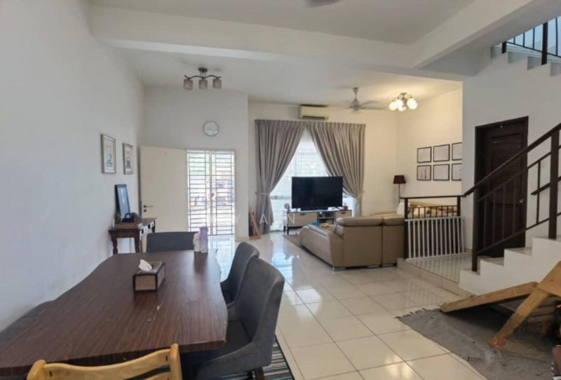 Setia Indah 9 untuk Untuk Dijual - RM 790,000, Mac 2026 - Living Room - PropertyGuru.com.my