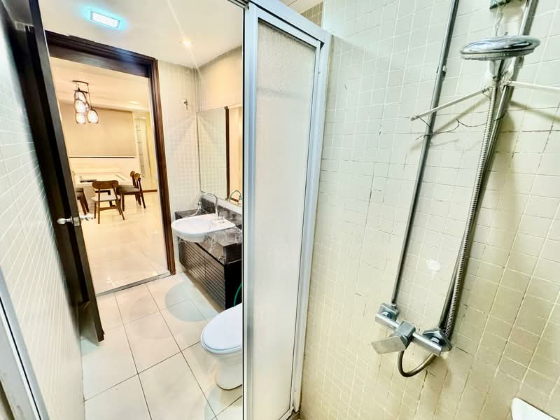 Service Residence for Sale at Saujana Residency - Samuel Pan - Bathroom - PropertyGuru.com.my