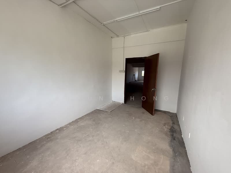 Shop for Rent in Taman Bunga Raya (Semenyih) - Shaun Chong - Interior - PropertyGuru.com.my