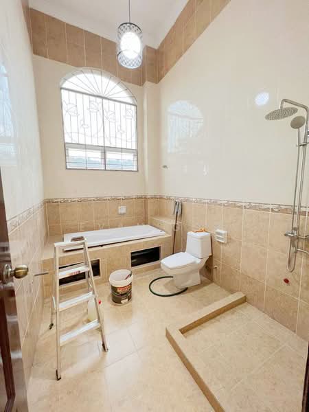 Semi-Detached House for Sale in Bandar Puteri Puchong (Puchong) - Evan Goh - Bathroom - PropertyGuru.com.my