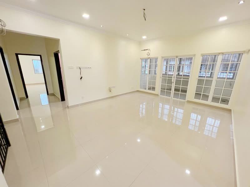 Semi-Detached House for Sale in Bandar Puteri Puchong (Puchong) - Evan Goh - Living Room - PropertyGuru.com.my